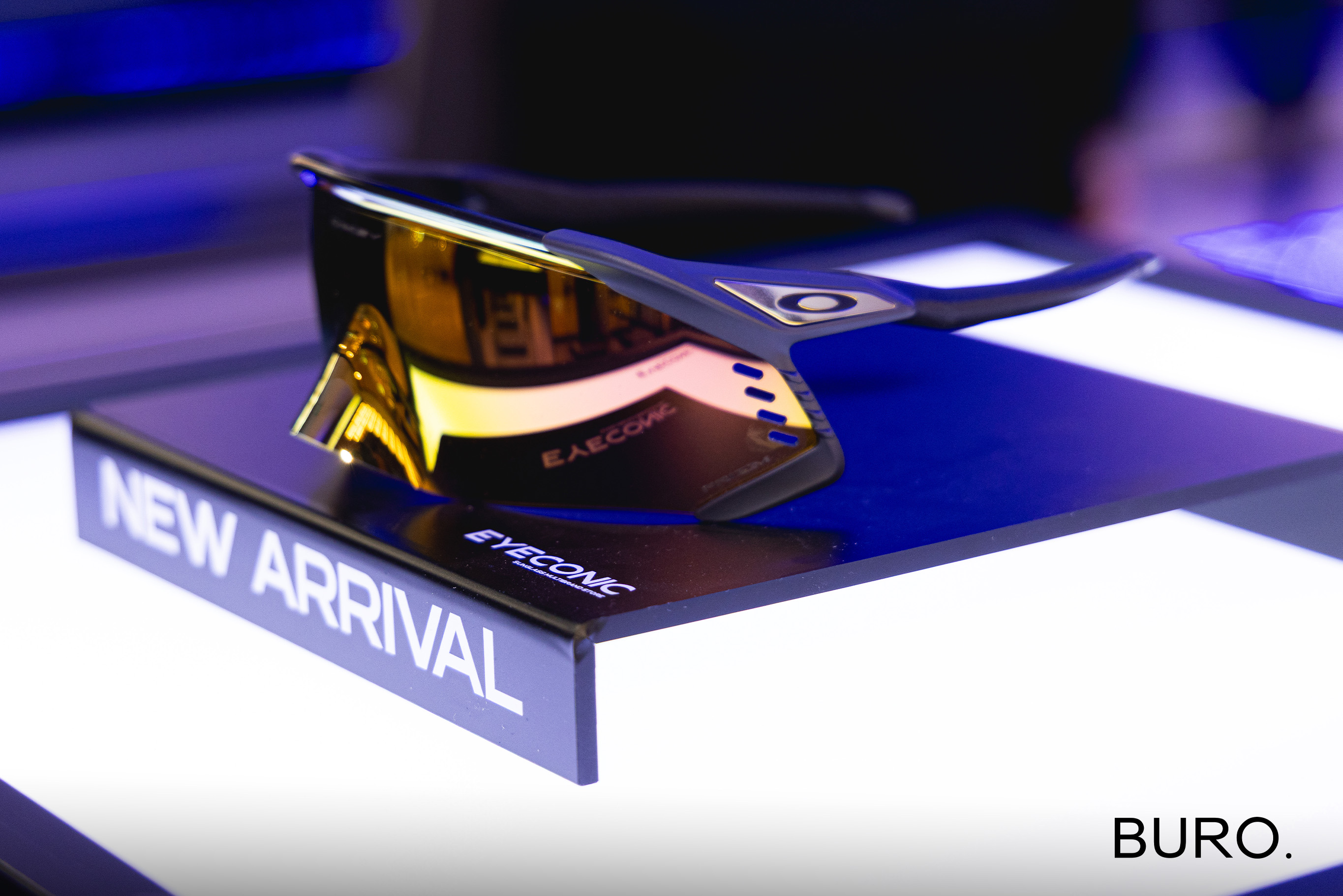 Oakley, Ray-Ban, Versace, Vogue Eyewear зэрэг нарны шилний брэндүүд Монголд (фото 8)