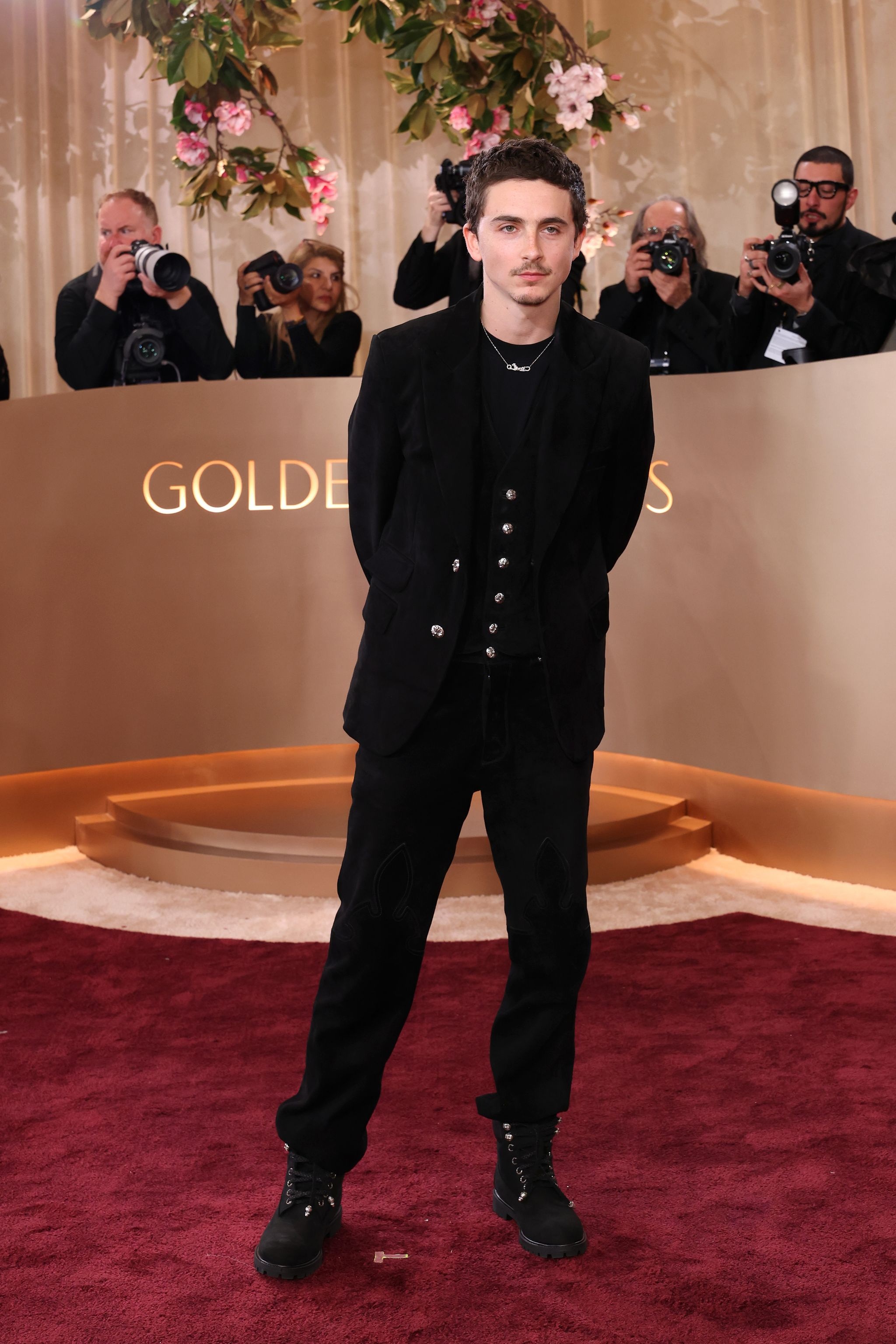 Алтан бөмбөрцөг 2026: Улаан хивсний ёслолын шилдэг төрхүүд (фото 3)