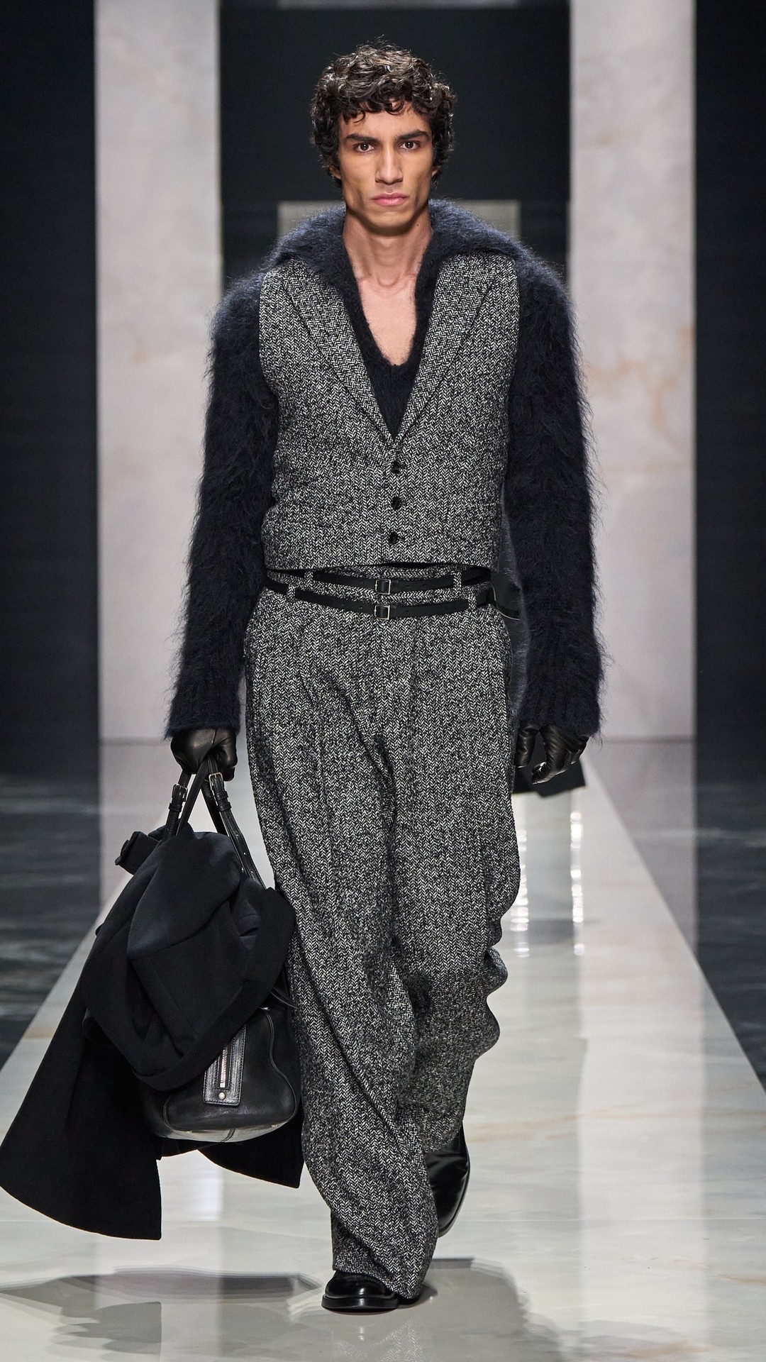 Миланы ирэх өвлийн эрэгтэй загварын долоо хоногийн тойм (фото 23)