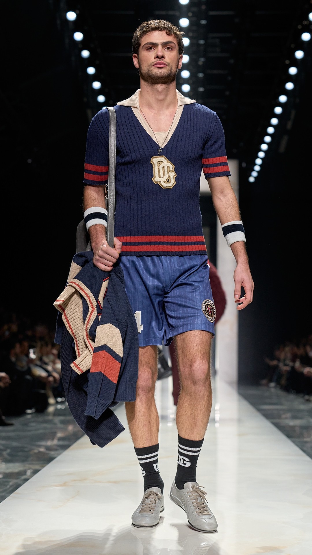 Миланы ирэх өвлийн эрэгтэй загварын долоо хоногийн тойм (фото 76)