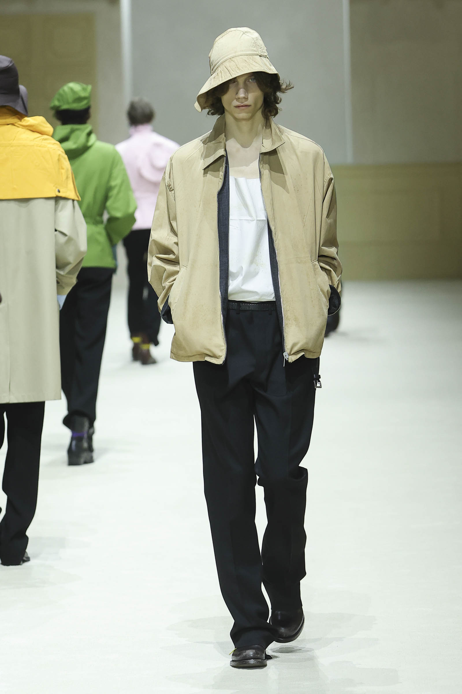 Миланы ирэх өвлийн эрэгтэй загварын долоо хоногийн тойм (фото 103)