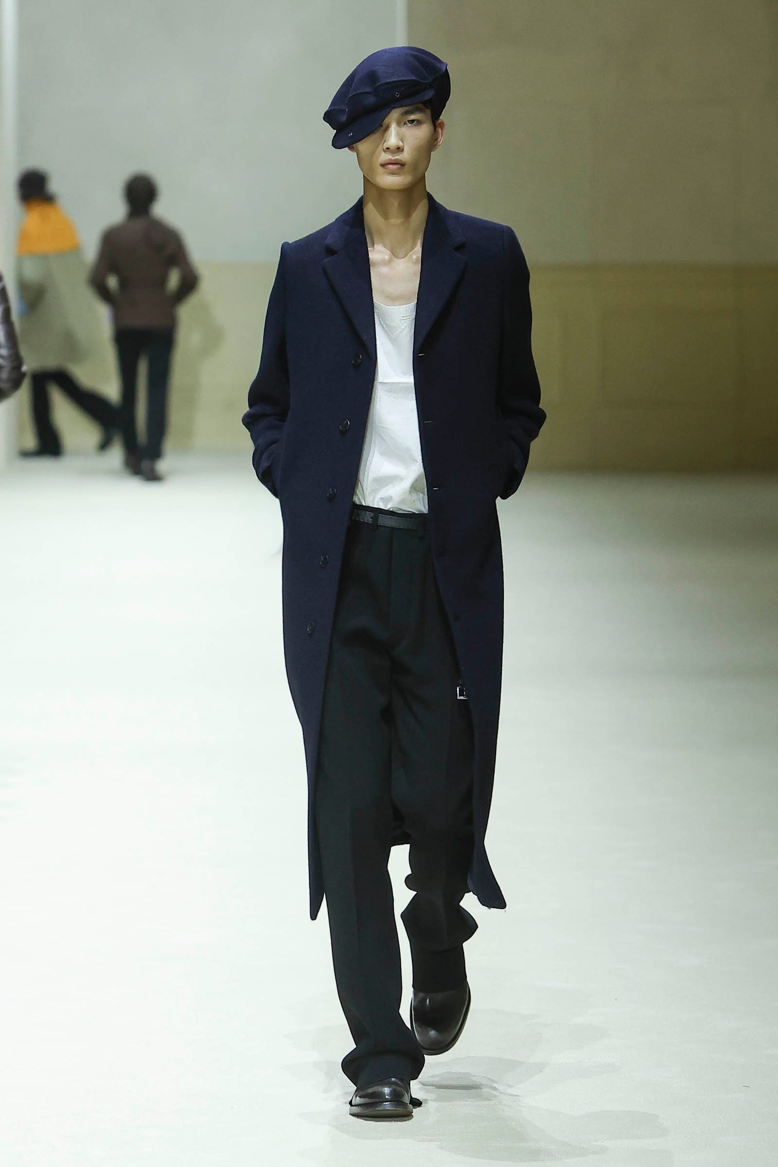 Миланы ирэх өвлийн эрэгтэй загварын долоо хоногийн тойм (фото 102)