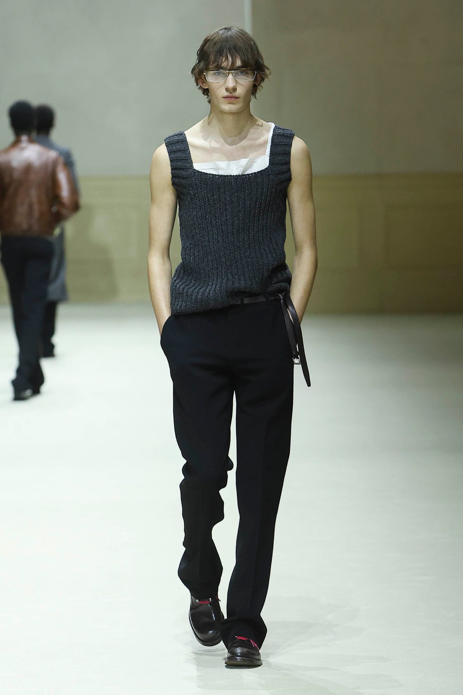 Миланы ирэх өвлийн эрэгтэй загварын долоо хоногийн тойм (фото 98)