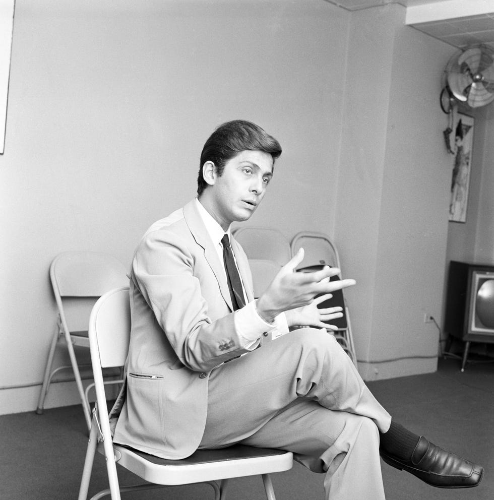 Валентино Гаравани гэж хэн бэ? Түүний хувцас загварт оруулсан хувь нэмэр (фото 2)