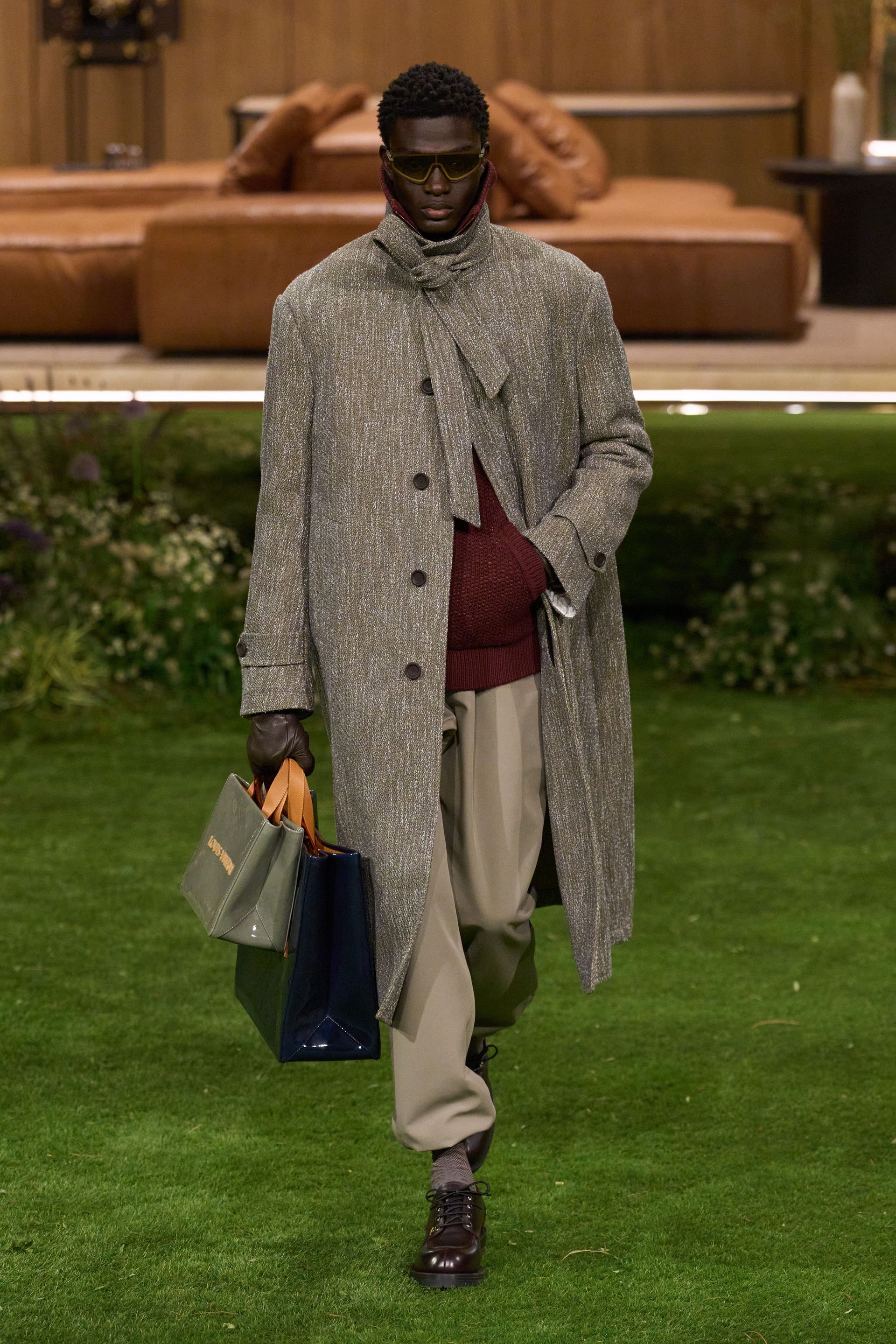 Парисын 2026/27 намар-өвлийн эрэгтэй хувцас загварын долоо хоног (фото 243)