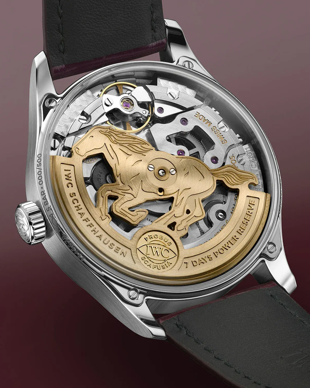 Дэлхийн брэндүүд Цагаан сарын баярт зориулан морь жилийг бэлгэдсэн загваруудаа танилцууллаа (фото 17)