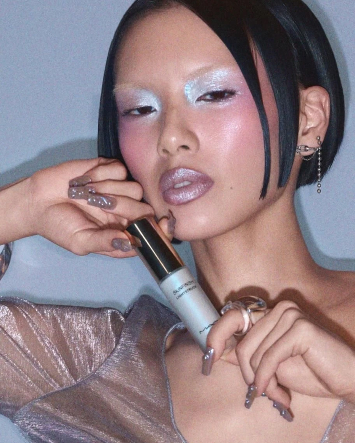 Frosted Makeup буюу мөсөн будалтын шинэ тренд (фото 9)