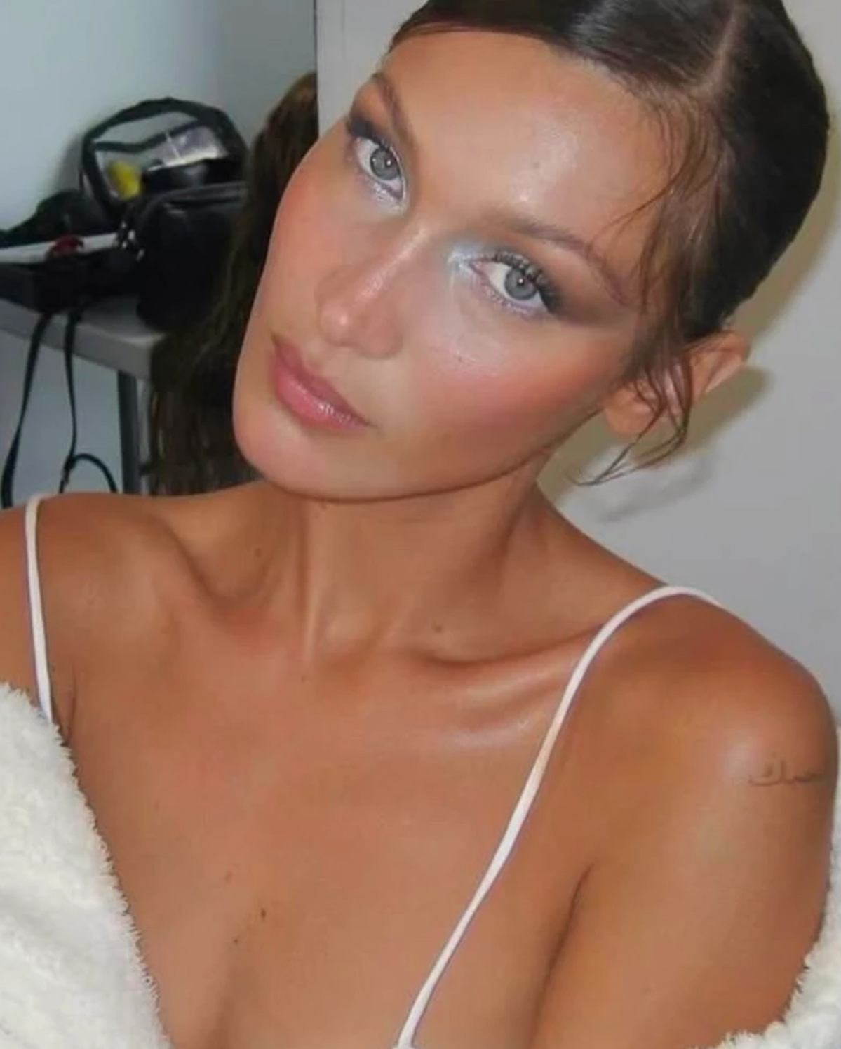 Frosted Makeup буюу мөсөн будалтын шинэ тренд (фото 4)