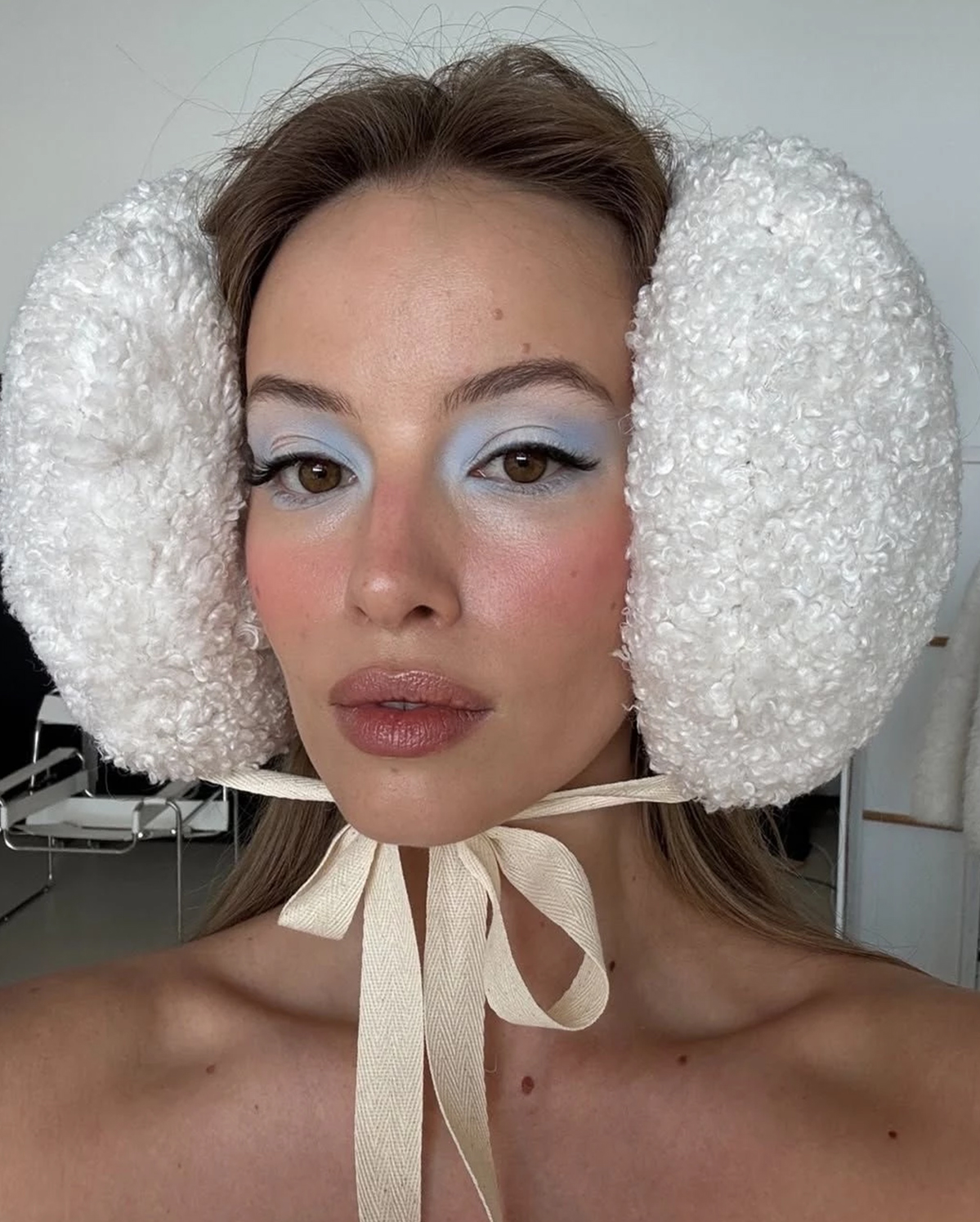 Frosted Makeup буюу мөсөн будалтын шинэ тренд (фото 5)