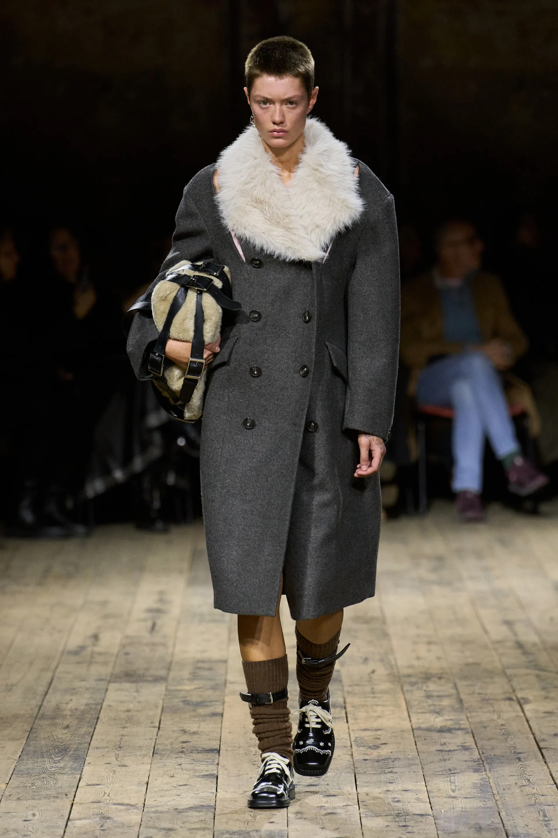 Ирэх намар-өвлийн загваруудтай танилцахуй (фото 2)