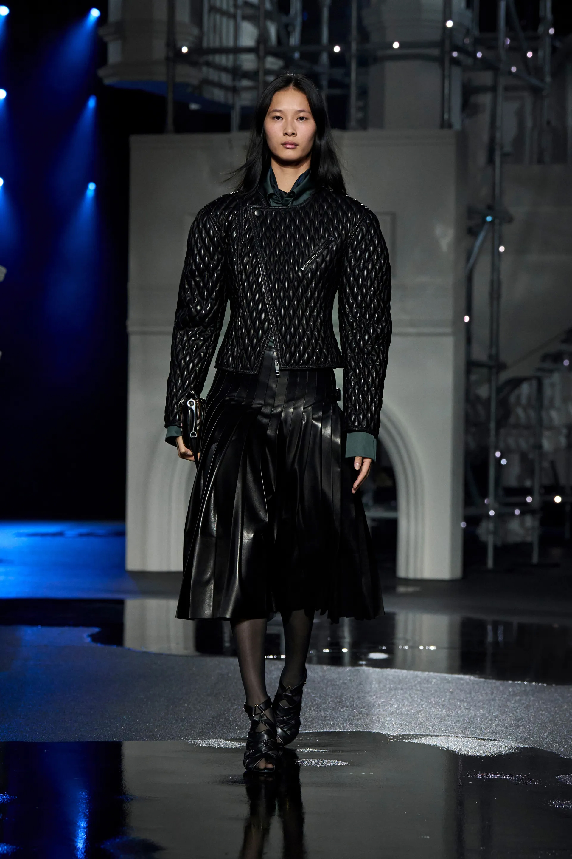 Ирэх намар-өвлийн загваруудтай танилцахуй (фото 12)