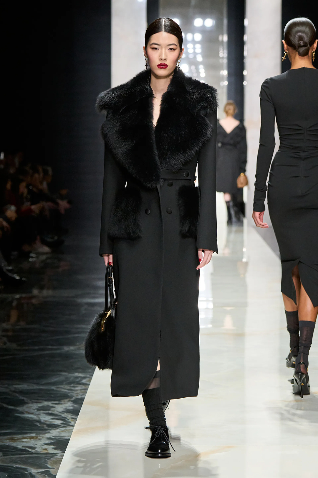 Ирэх намар-өвлийн загваруудтай танилцахуй (фото 23)