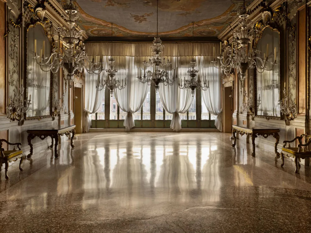 Дрис Ван Нотеноор овоглох гар урлалыг дэмжих сан байгуулагдана (фото 2)