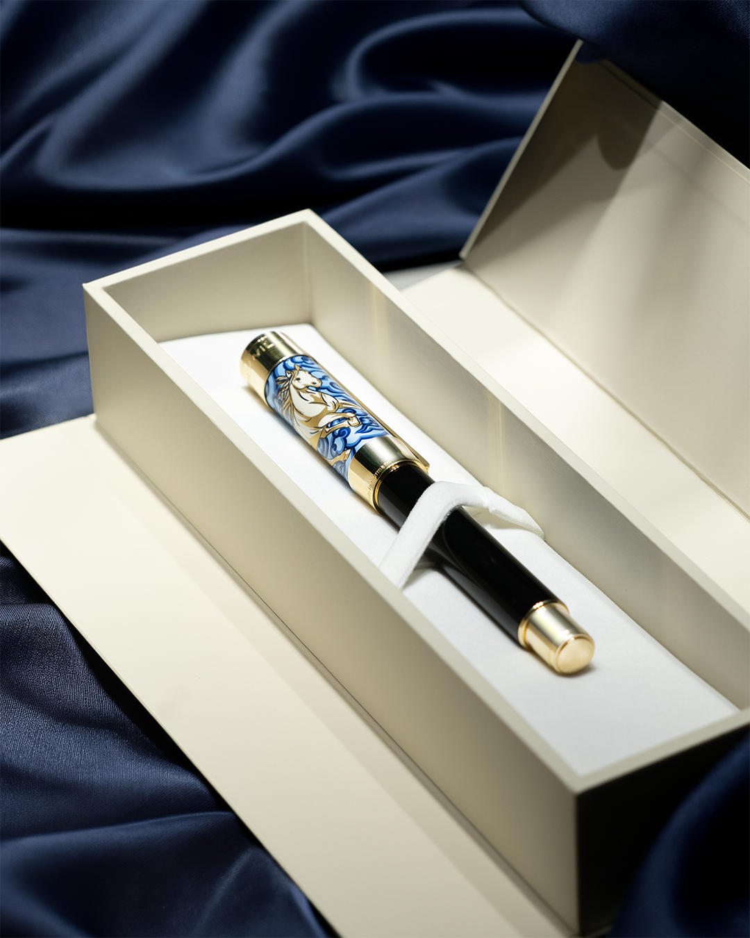 FREYWILLE Монгол уламжлал шингэсэн бүтээлүүдээ танилцууллаа (фото 10)