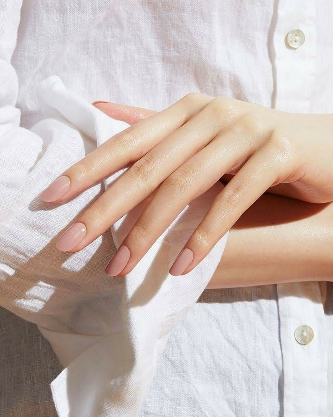 2026 оны загварын долоо хоног дээрх маникюрын шийдлүүд (фото 26)