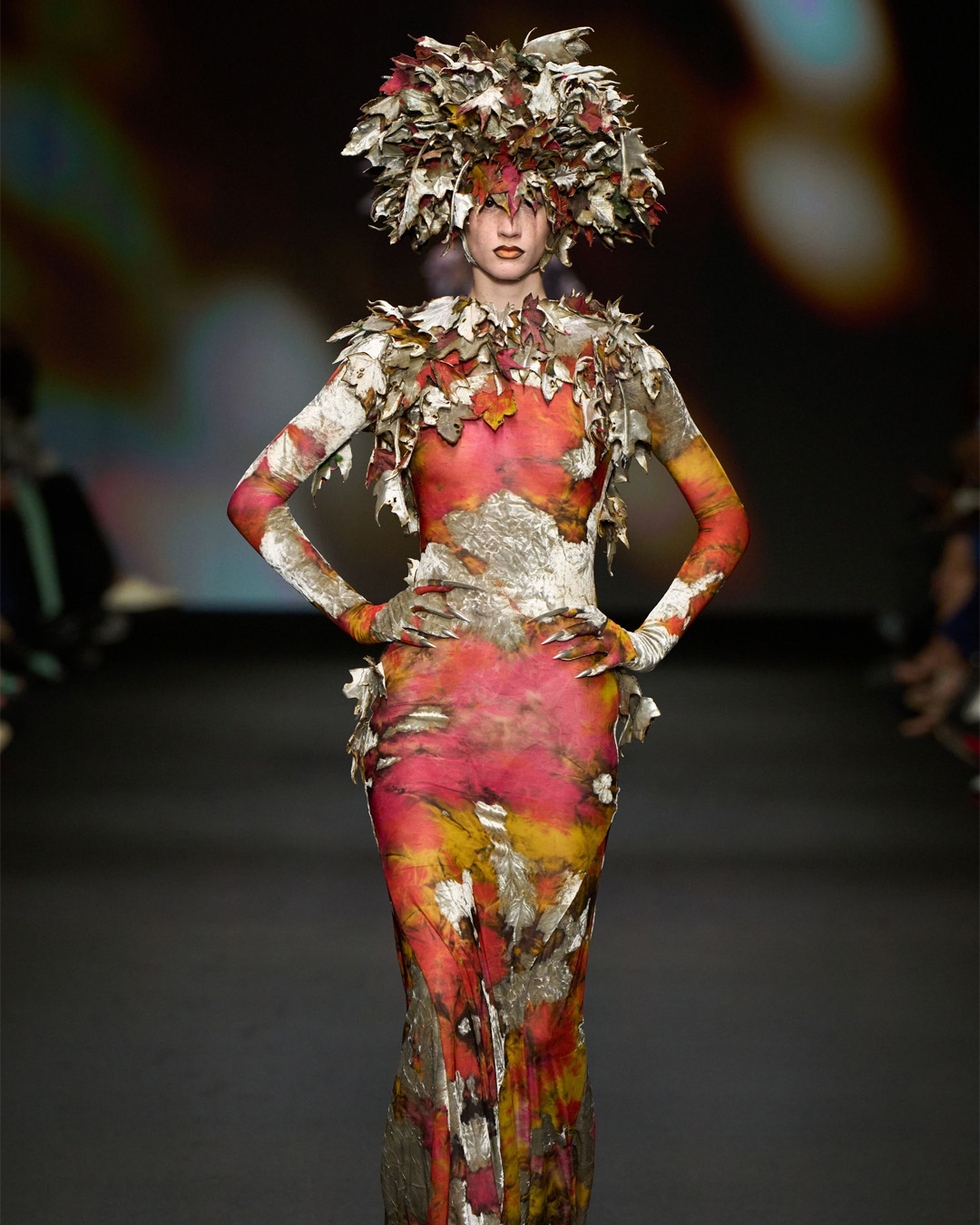 Сурреалист үлгэрийн баатрууд тайзнаа амилсан нь (фото 20)