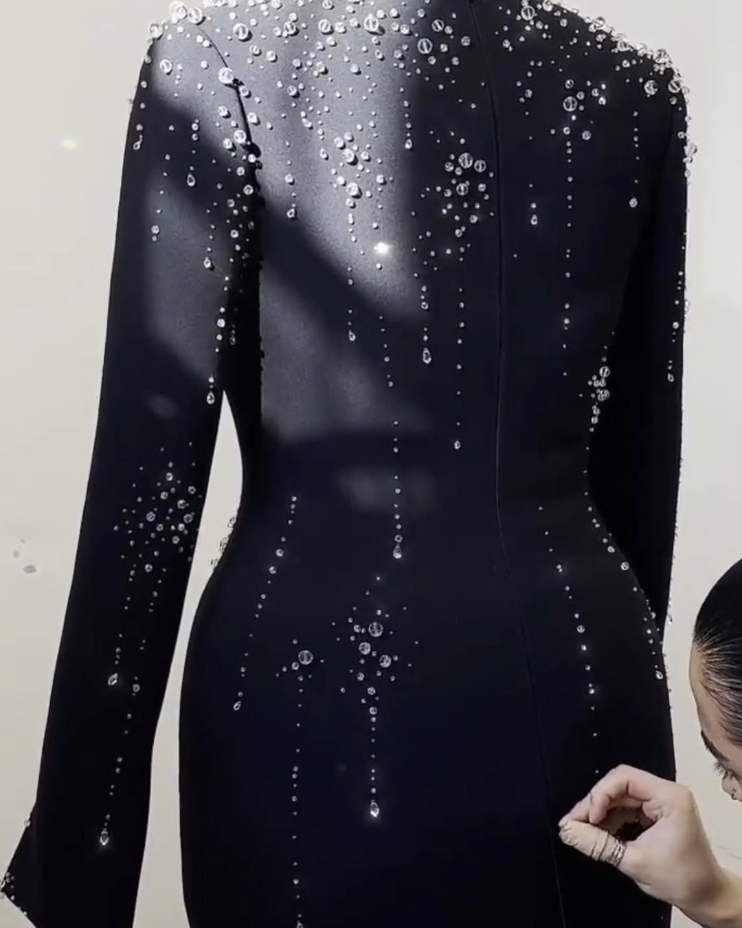 Сурреалист үлгэрийн баатрууд тайзнаа амилсан нь (фото 2)