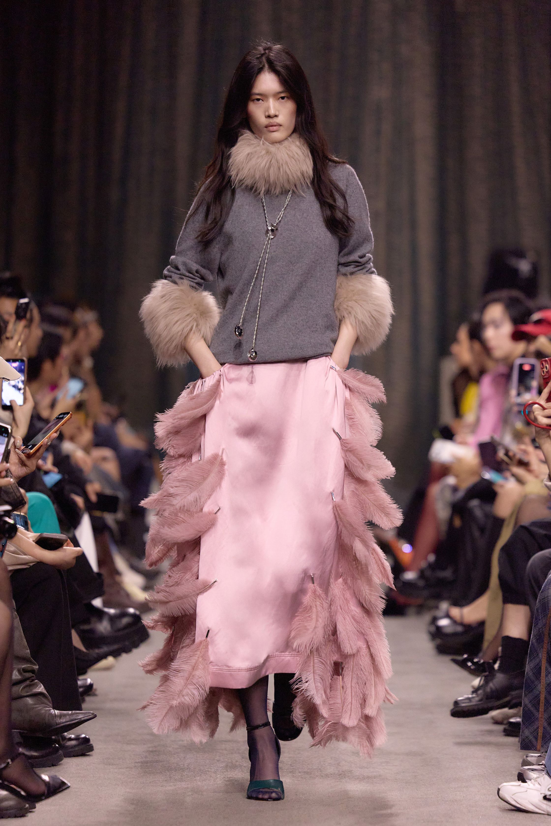 Шанхайн намар-өвлийн загварын долоо хоногийн онцлох трендүүд (фото 35)