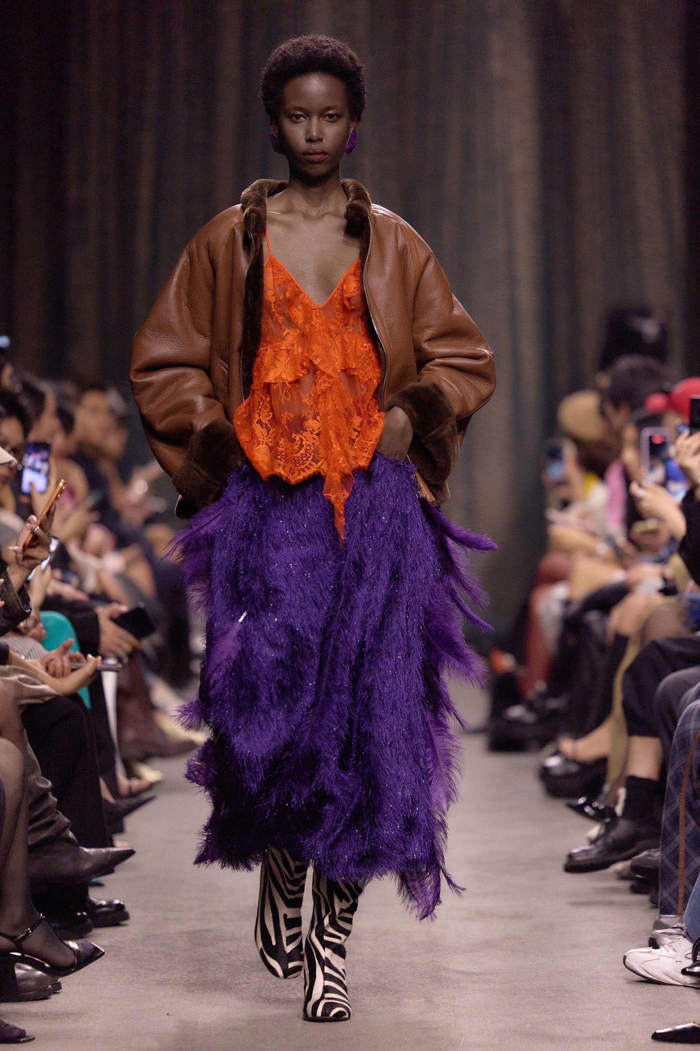 Шанхайн намар-өвлийн загварын долоо хоногийн онцлох трендүүд (фото 13)