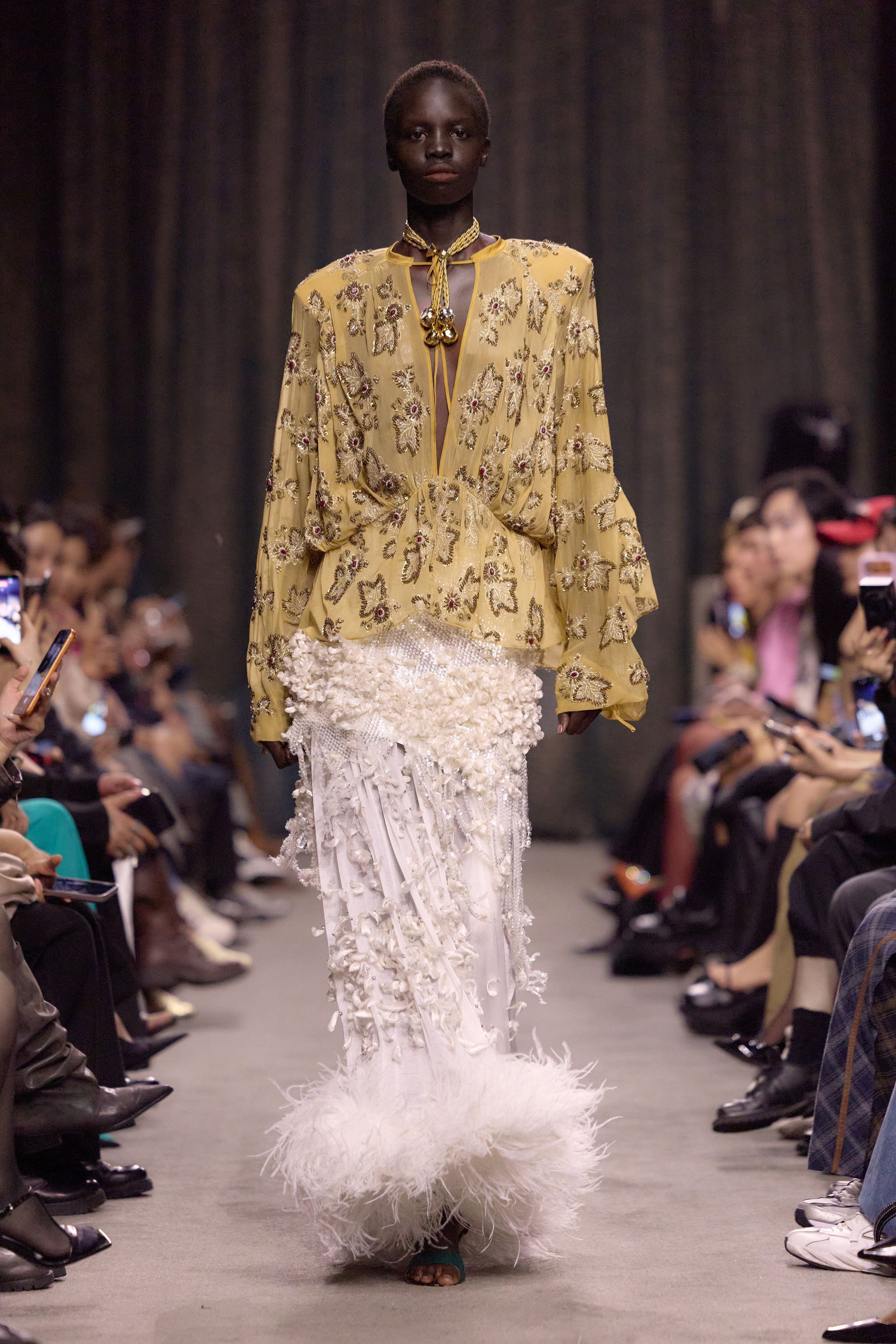 Шанхайн намар-өвлийн загварын долоо хоногийн онцлох трендүүд (фото 15)