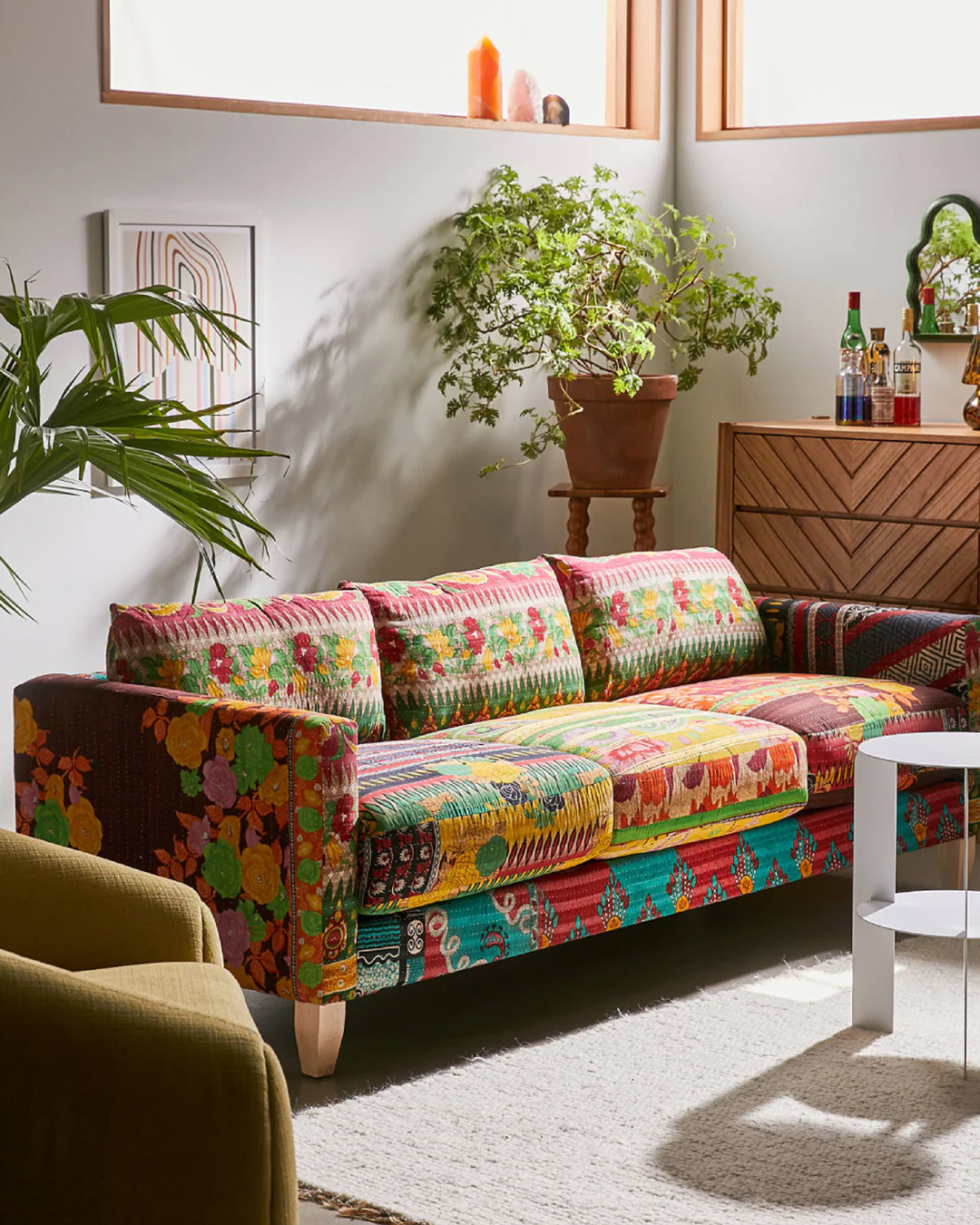 Интерьерийн шийдэл: Тод өнгийн буйдан (фото 7)