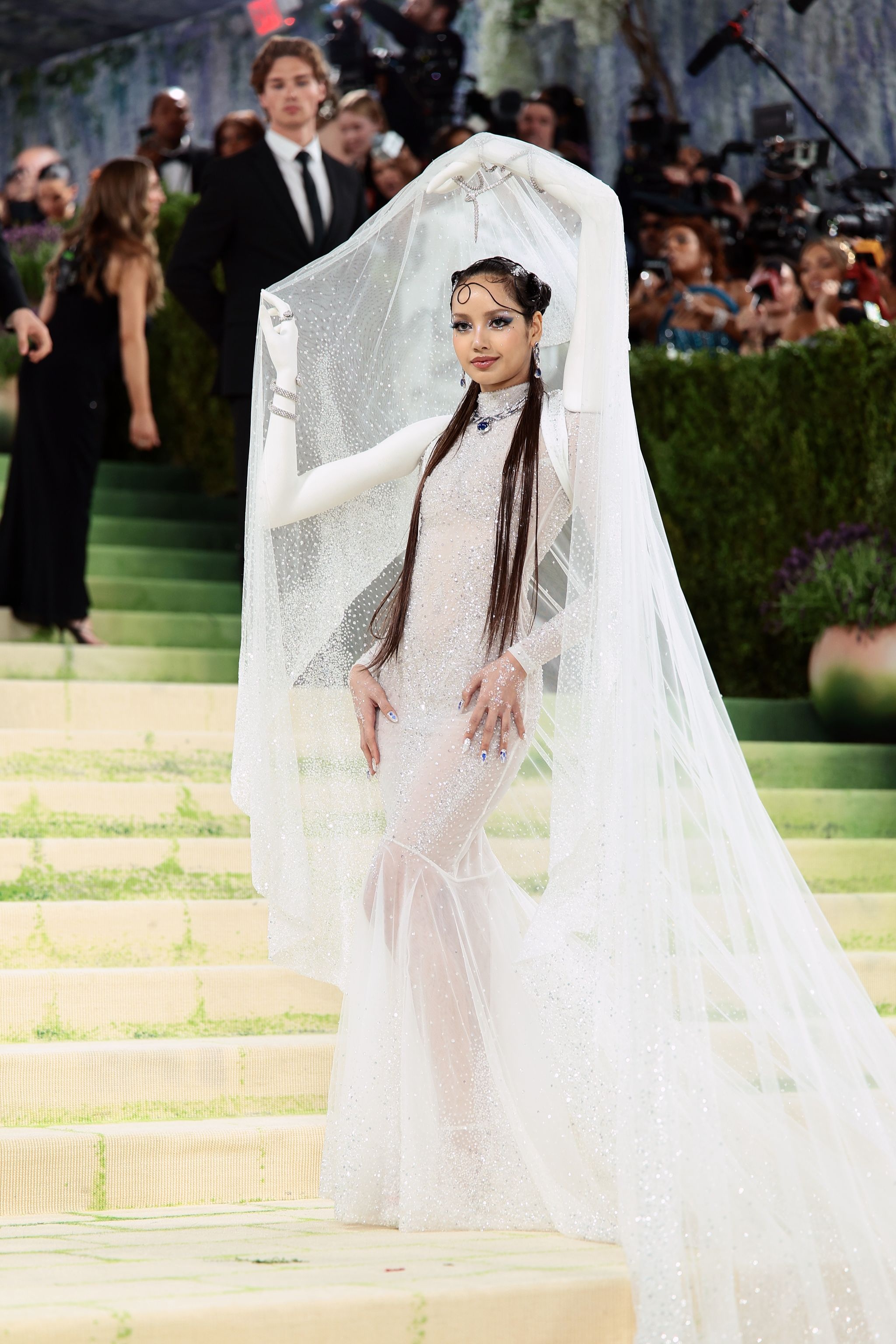 Met Gala 2026: Улаан хивсний шилдэг төрхүүд (фото 2)