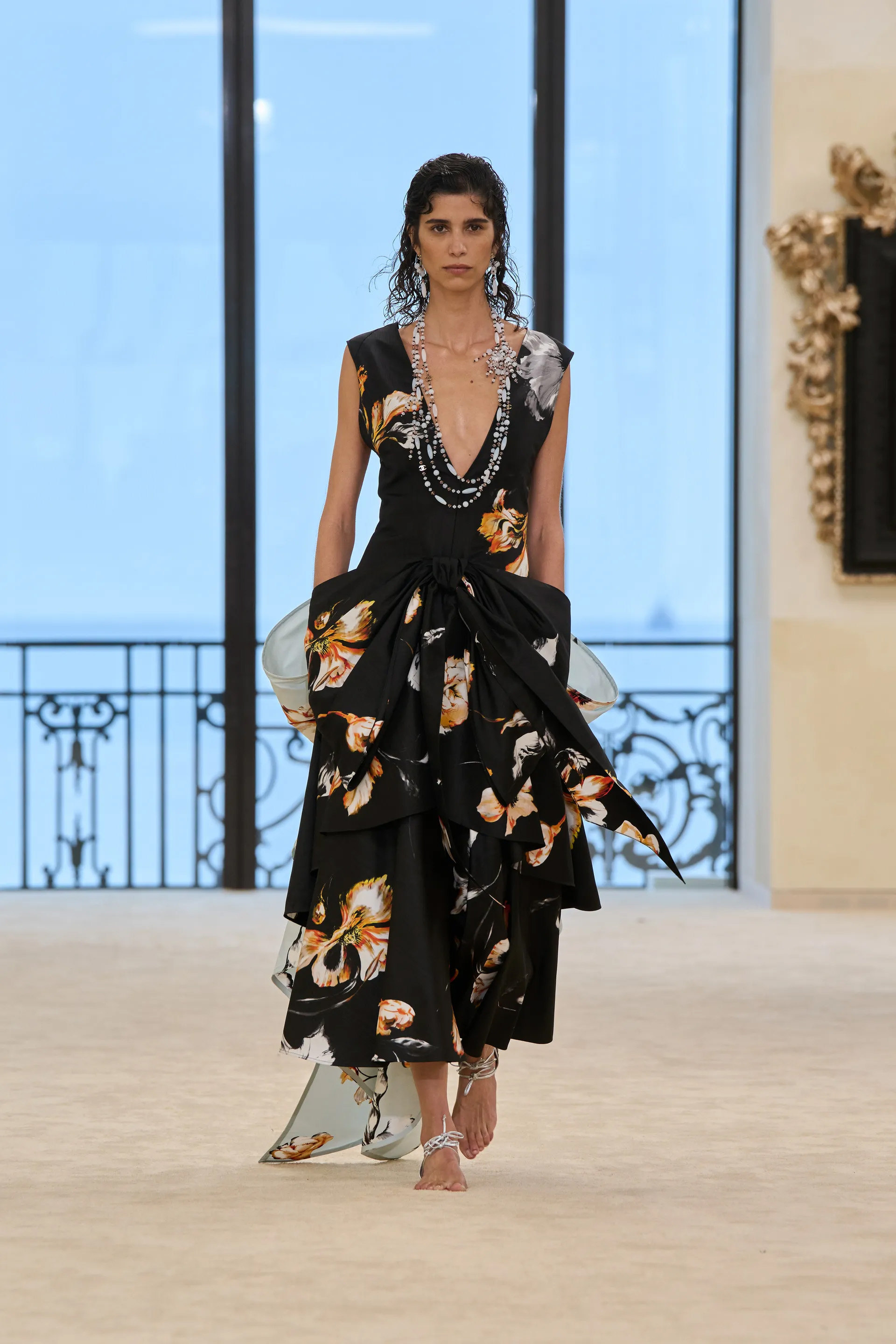 Chanel, Christian Dior, Gucci, Louis Vuitton зэрэг брэндүүд Resort загваруудаа танилцууллаа (фото 2)