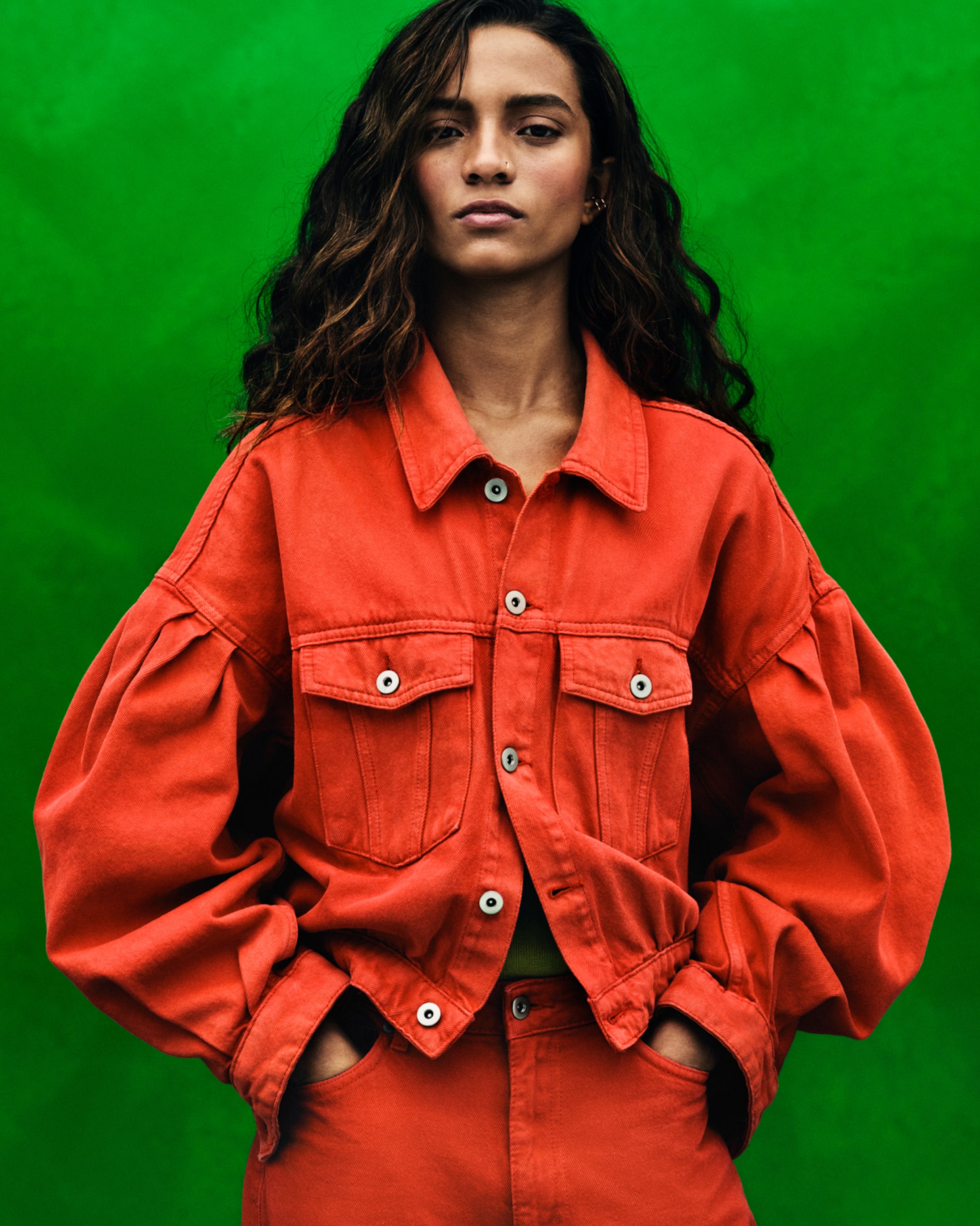H&M брэнд fast fashion өнгө төрхөө шинэчлэхээр бэлдээд байна (фото 13)