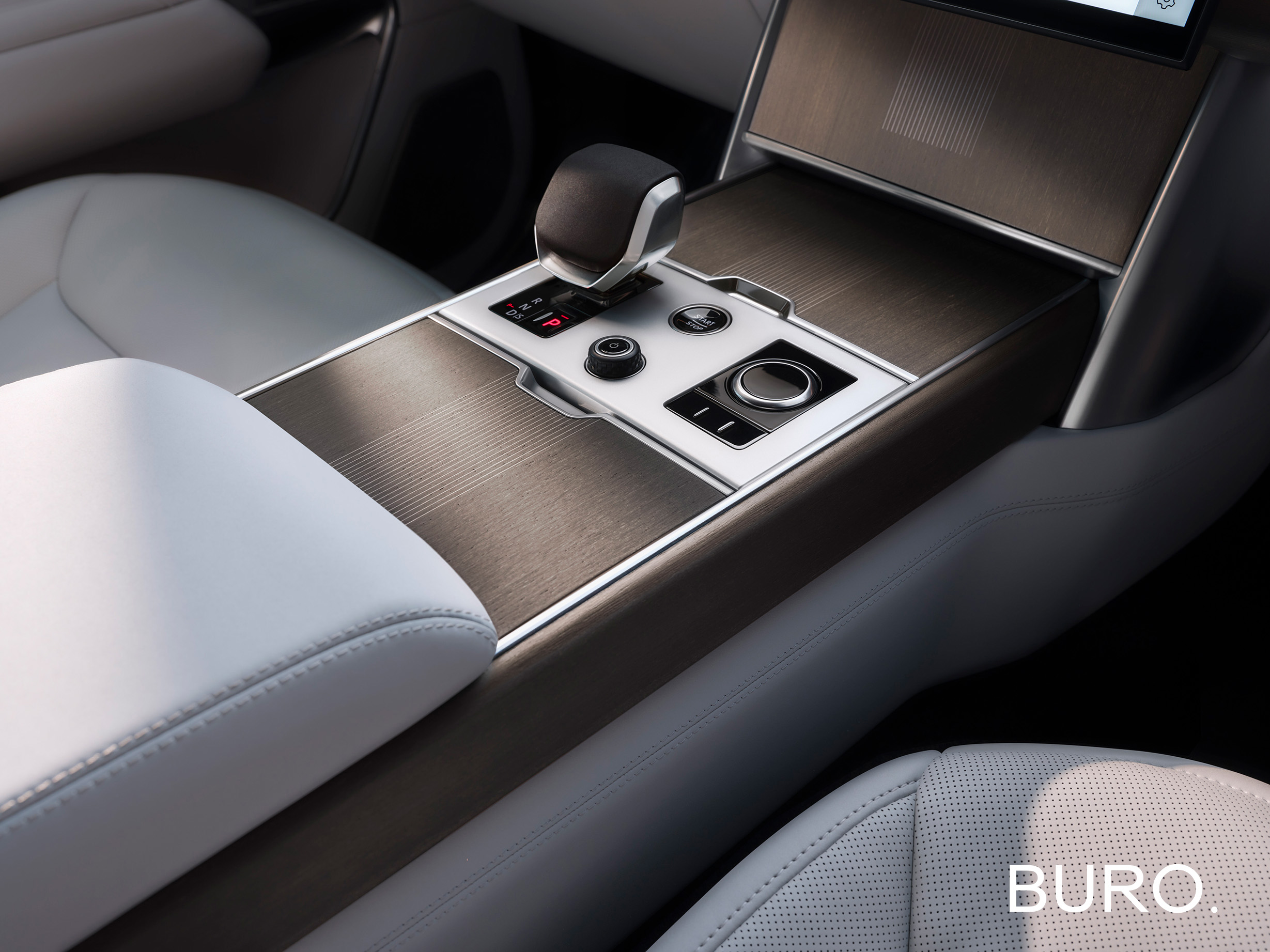Тансаг зэрэглэлийн цахилгаан автомашин: RANGE ROVER ELECTRIC (фото 3)