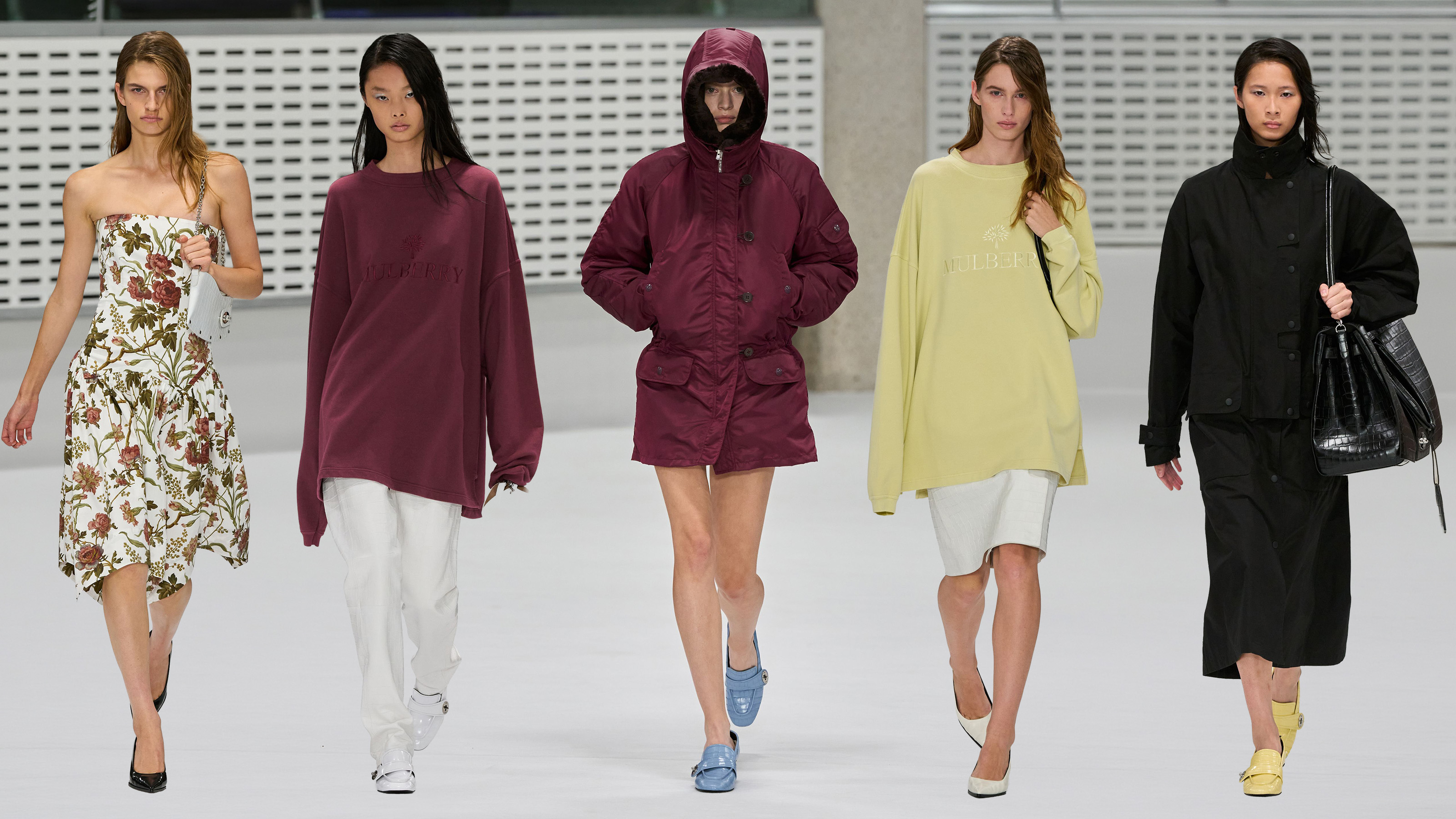 Mulberry SS2027 шоунд хүрэлцэн ирсэн тусгай зочид (фото 6)
