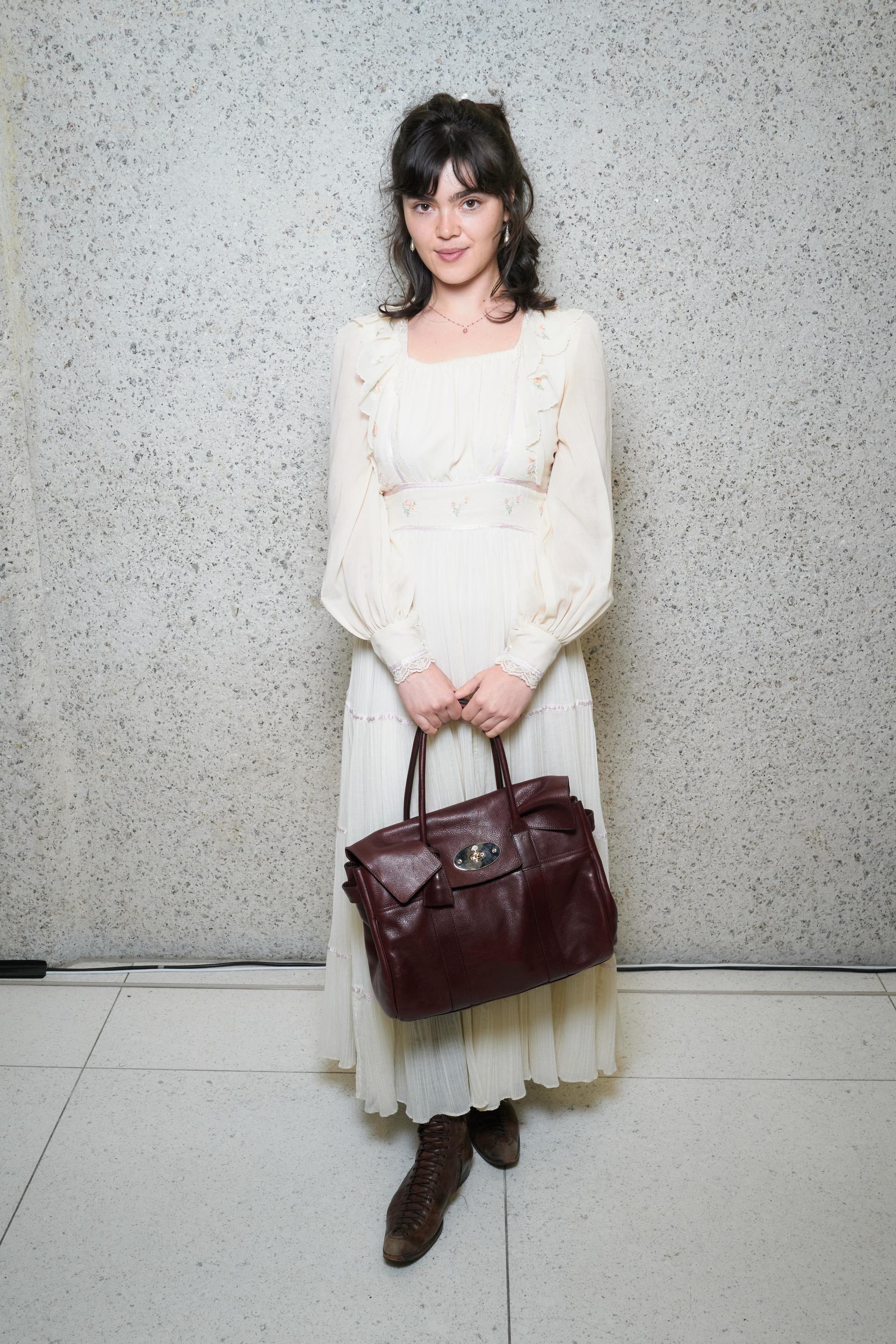 Mulberry SS2027 шоунд хүрэлцэн ирсэн тусгай зочид (фото 33)
