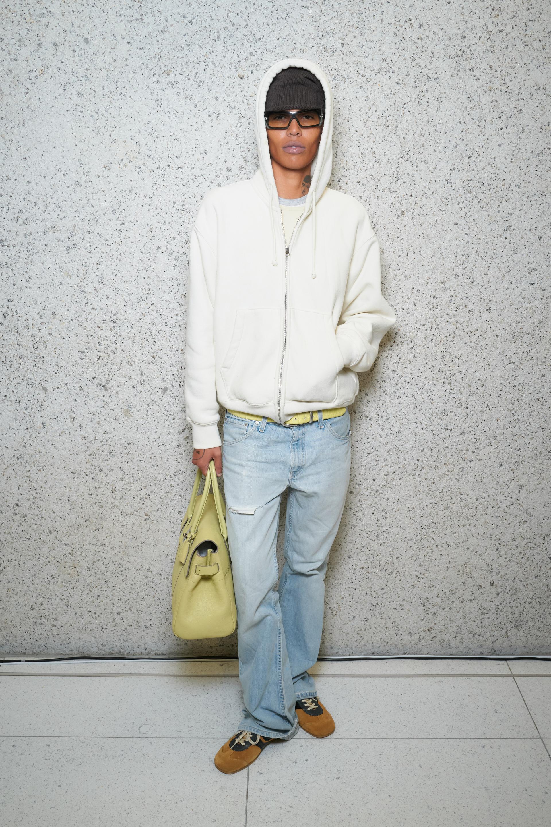 Mulberry SS2027 шоунд хүрэлцэн ирсэн тусгай зочид (фото 22)