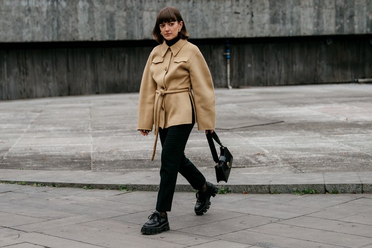 Тбилисигийн street style: Гүржийн бүсгүйчүүдийн өвөрмөц хувцаслалт (фото 7)