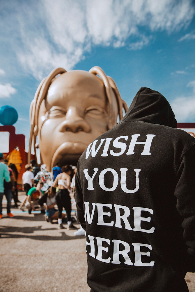 “Astroworld”: Трэвис Скоттын нэрэмжит хип-хоп хөгжмийн фестивалийн эргэн тойронд (фото 10)