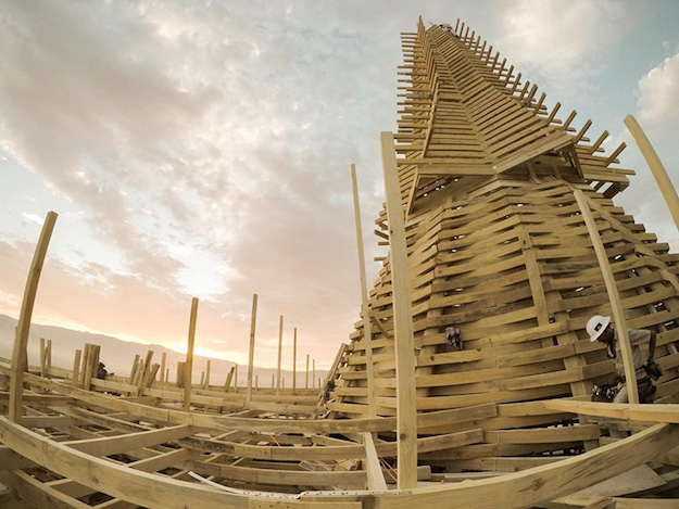 Burning Man 2017 наадам дээрх гайхалтай урлагийн бүтээл ба инсталляцууд (фото 2)
