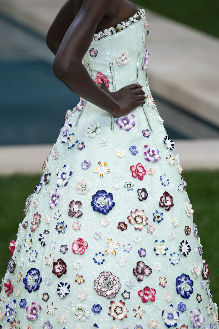 Ойроос харцгаая: Chanel Couture, хавар-зун 2019 (фото 13)