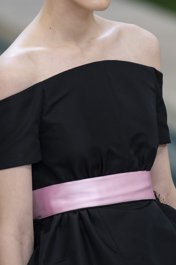 Ойроос харцгаая: Chanel Couture, хавар-зун 2019 (фото 7)