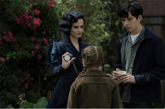 Тим Буртоны шинэ киноны анхны зургууд: Miss Peregrine's Home for Peculiar Children (фото 3)