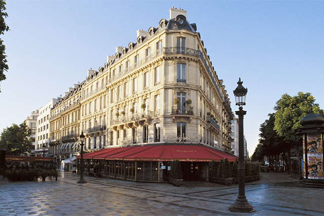 Парис хотоор аялж буй жуулчдын анхааралд: Hotel Barriere Le Fouquet’s зочид буудал (фото 4)