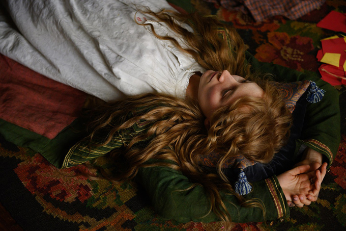 Эмма Уотсон, Тимоти Шаламе нарын тоглосон "Little Women" киноны албан ёсны зургууд цацагдлаа (фото 4)