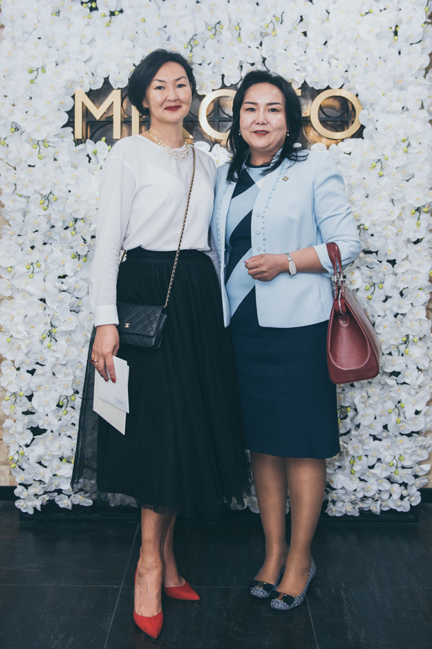 MIKOTO сувдны гайхамшгийг мэдрэхээр Монголын үзэсгэлэнт бүсгүйчүүд цугларлаа (фото 20)
