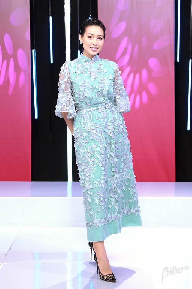 Mongolia’s Next Top Model нэвтрүүлгийн шүүгчид юу өмссөн бэ? (фото 4)