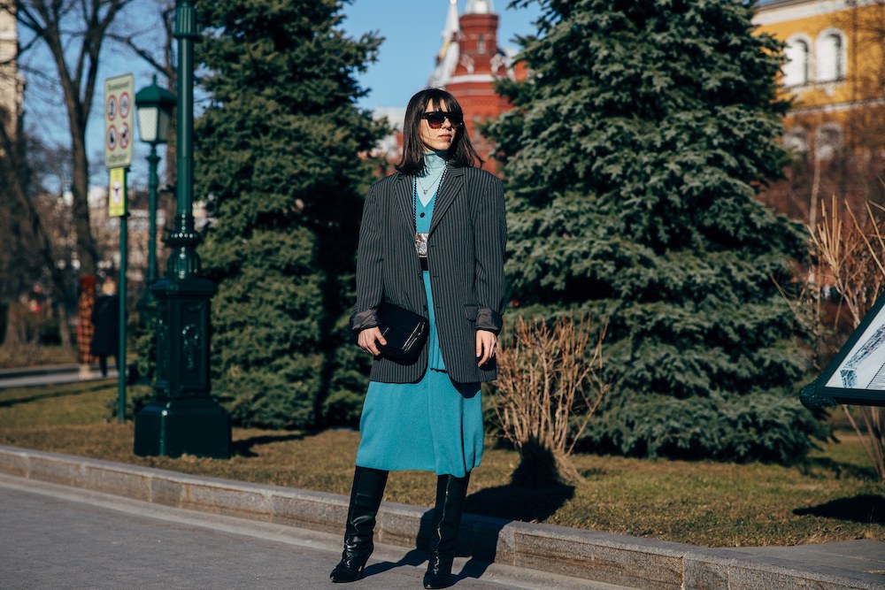 Street style: Москвагийн загварын долоо хоног дээрх шилдэг төрхүүд (фото 18)