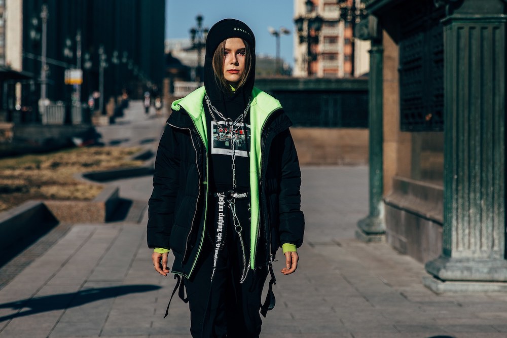 Street style: Москвагийн загварын долоо хоног дээрх шилдэг төрхүүд (фото 19)