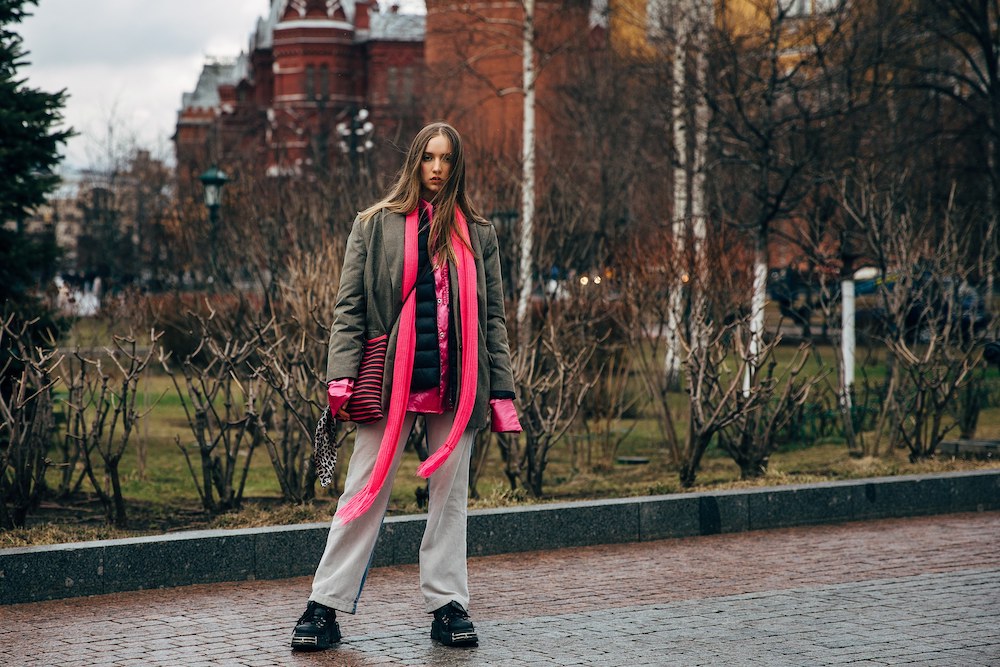 Street style: Москвагийн загварын долоо хоног дээрх шилдэг төрхүүд (фото 26)