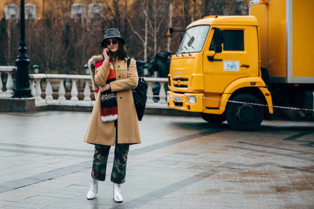 Street style: Москвагийн загварын долоо хоног дээрх шилдэг төрхүүд (фото 29)