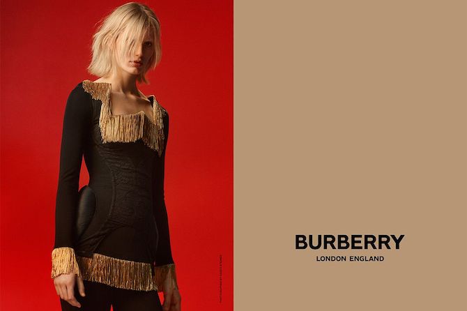 Burberry брэндийн шинэ сурталчилгаанд Наталья Водянова, Ирина Шейк нар оролцлоо (фото 4)