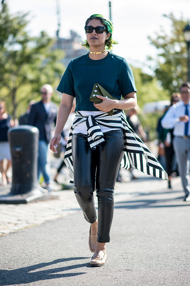 Нью-Йоркийн загварын долоо хоногийн зочид хэрхэн хувцасладаг вэ: Street Style. Тавдугаар хэсэг (фото 10)