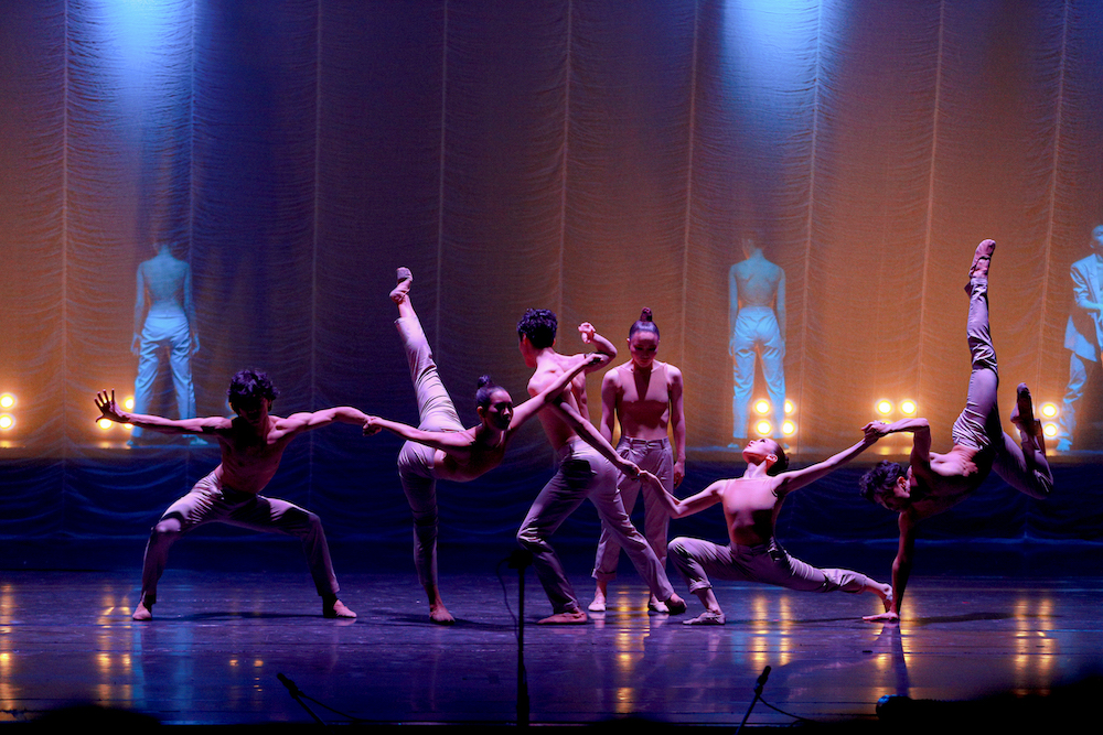 Хүчирхэг хөгжим, хурц сэдэв, хосгүй бүжигчдийн төгс нэгдэл болсон "Амьдралыг тэтгэгч-O2" модерн балет (фото 9)