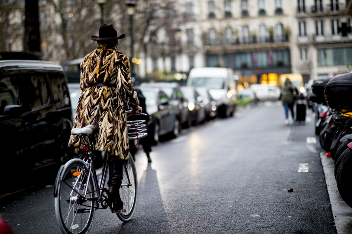 Street style: Парисын кутюр загварын долоо хоног, II-р хэсэг (фото 3)